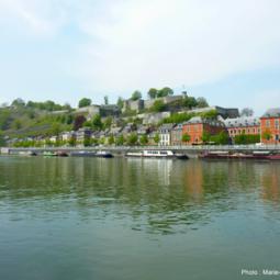 L'Institut Destrée et Millennia2025 à Namur, entre la Meuse et la Citadelle, le Pont de Jambes, le Parlement de Walonie et le Confluent avec la Sambre