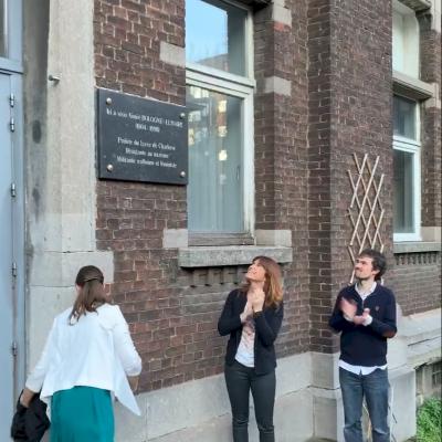La plaque commémorative à Aimée Lemaire, superbement restaurée 